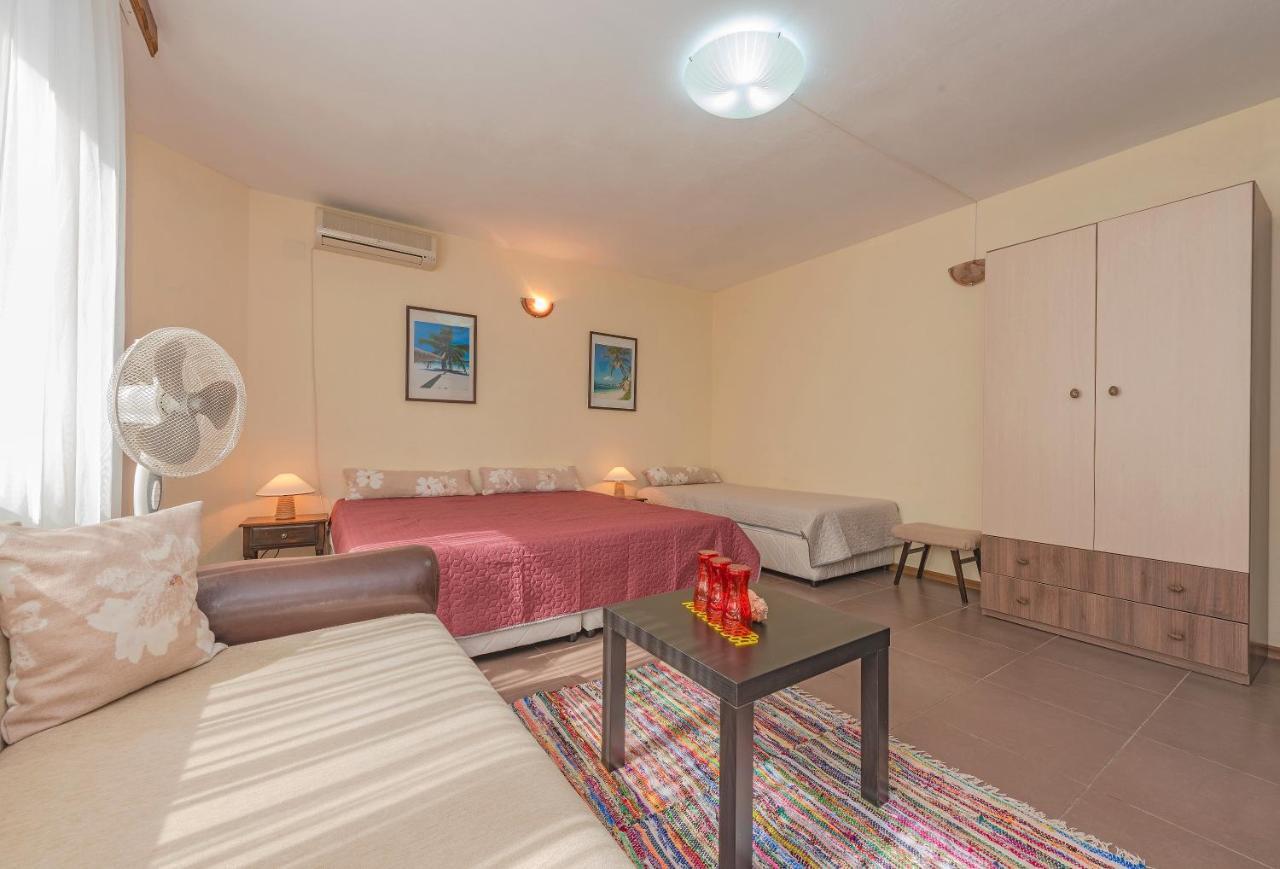 Holiday House Gendar, Τσερνομόρετς Εξωτερικό φωτογραφία